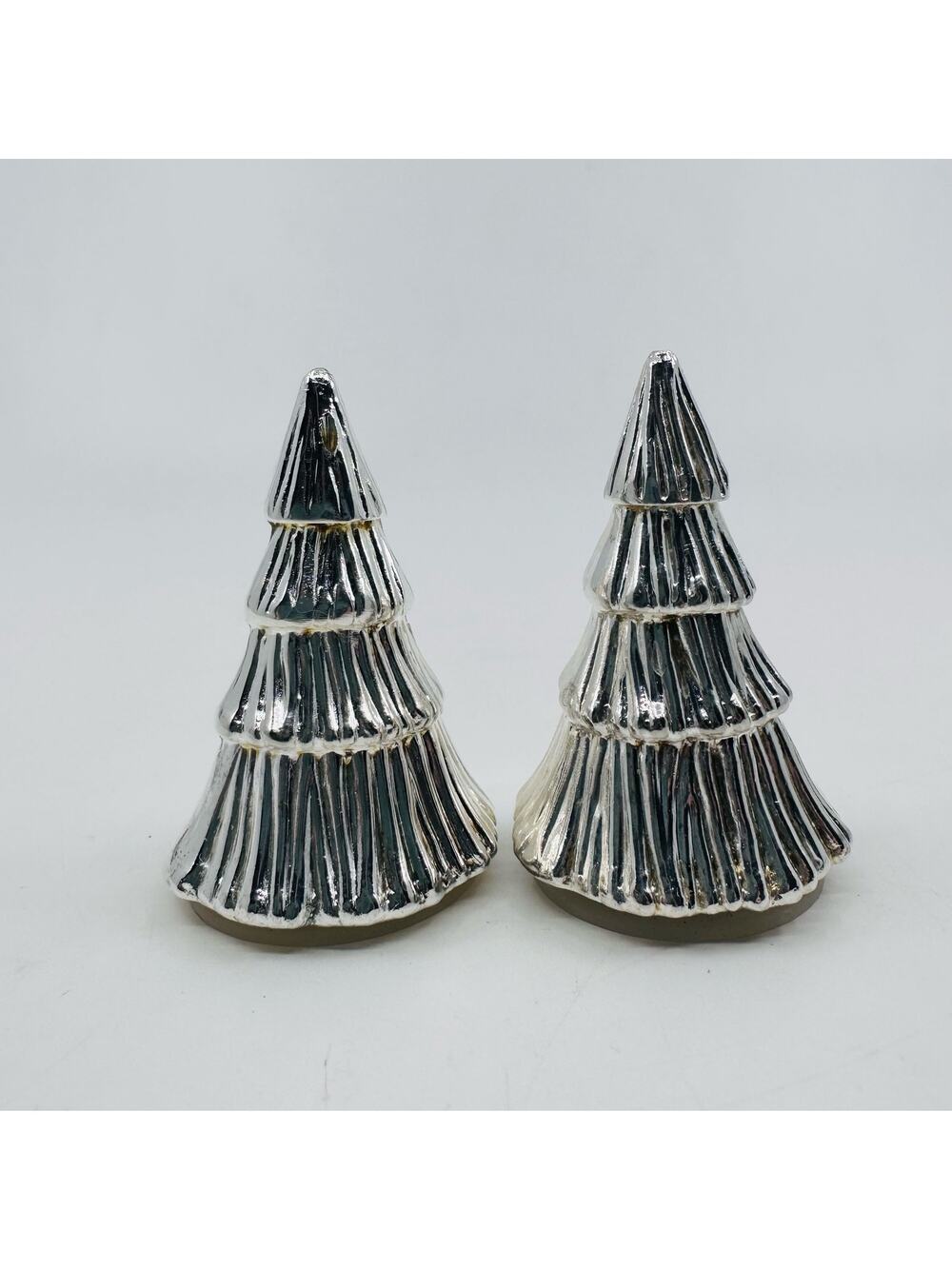 VTG Two's Company Silver Christmas Tree Salt & Pepper Shakers Kitchen Storage